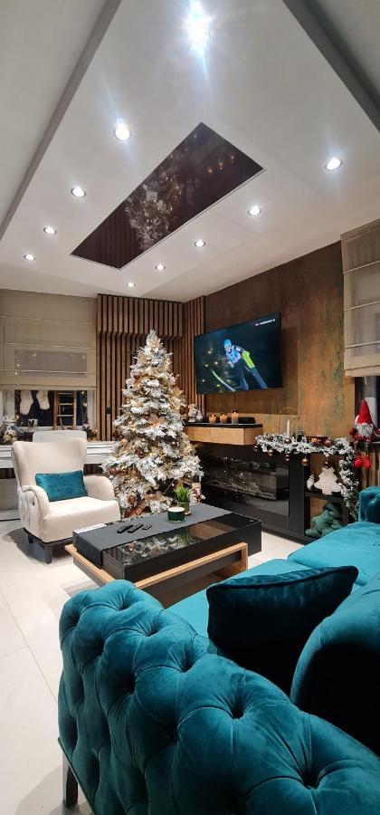 Ćuprija Design Apartment Platinium Spa Lux 5 Star "Havana" Completely Private Wellness & Spa Free Included Sauna & Jacuzzi & Salt Wall & Fire Place & 3D Ceilings & Business Wifi & Netflix & Keyless Code Entry & Full Smart App & Secure 2 Parking Place מראה חיצוני תמונה