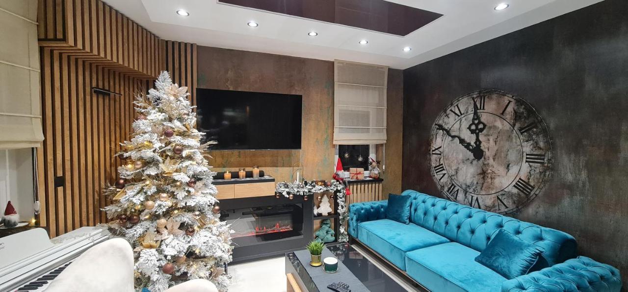Ćuprija Design Apartment Platinium Spa Lux 5 Star "Havana" Completely Private Wellness & Spa Free Included Sauna & Jacuzzi & Salt Wall & Fire Place & 3D Ceilings & Business Wifi & Netflix & Keyless Code Entry & Full Smart App & Secure 2 Parking Place מראה חיצוני תמונה