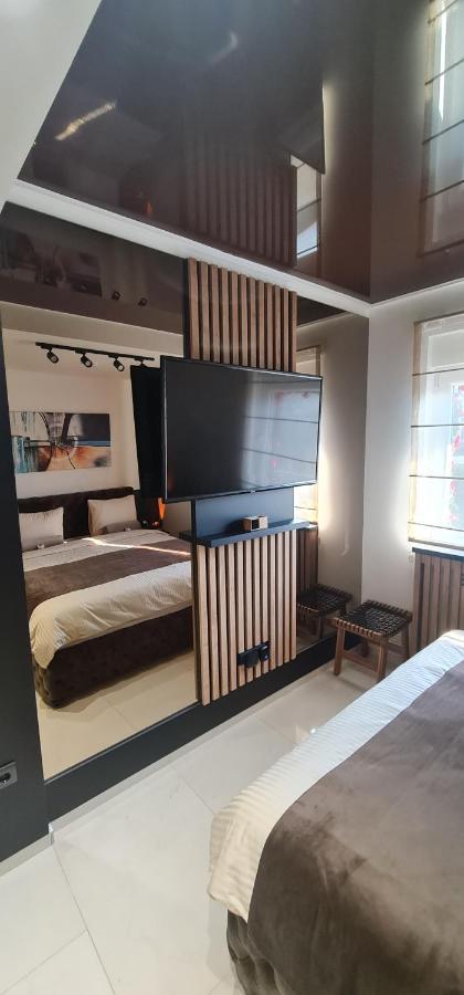 Ćuprija Design Apartment Platinium Spa Lux 5 Star "Havana" Completely Private Wellness & Spa Free Included Sauna & Jacuzzi & Salt Wall & Fire Place & 3D Ceilings & Business Wifi & Netflix & Keyless Code Entry & Full Smart App & Secure 2 Parking Place מראה חיצוני תמונה