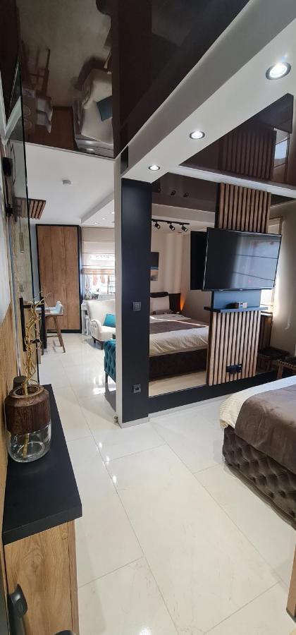 Ćuprija Design Apartment Platinium Spa Lux 5 Star "Havana" Completely Private Wellness & Spa Free Included Sauna & Jacuzzi & Salt Wall & Fire Place & 3D Ceilings & Business Wifi & Netflix & Keyless Code Entry & Full Smart App & Secure 2 Parking Place מראה חיצוני תמונה